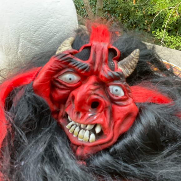 COPY - Silicone red devil face with long hair halloween costume party - Picture 11 of 11
